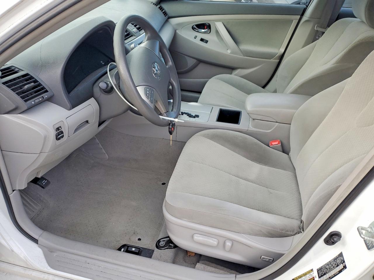 2009 TOYOTA CAMRY BASE photo 7