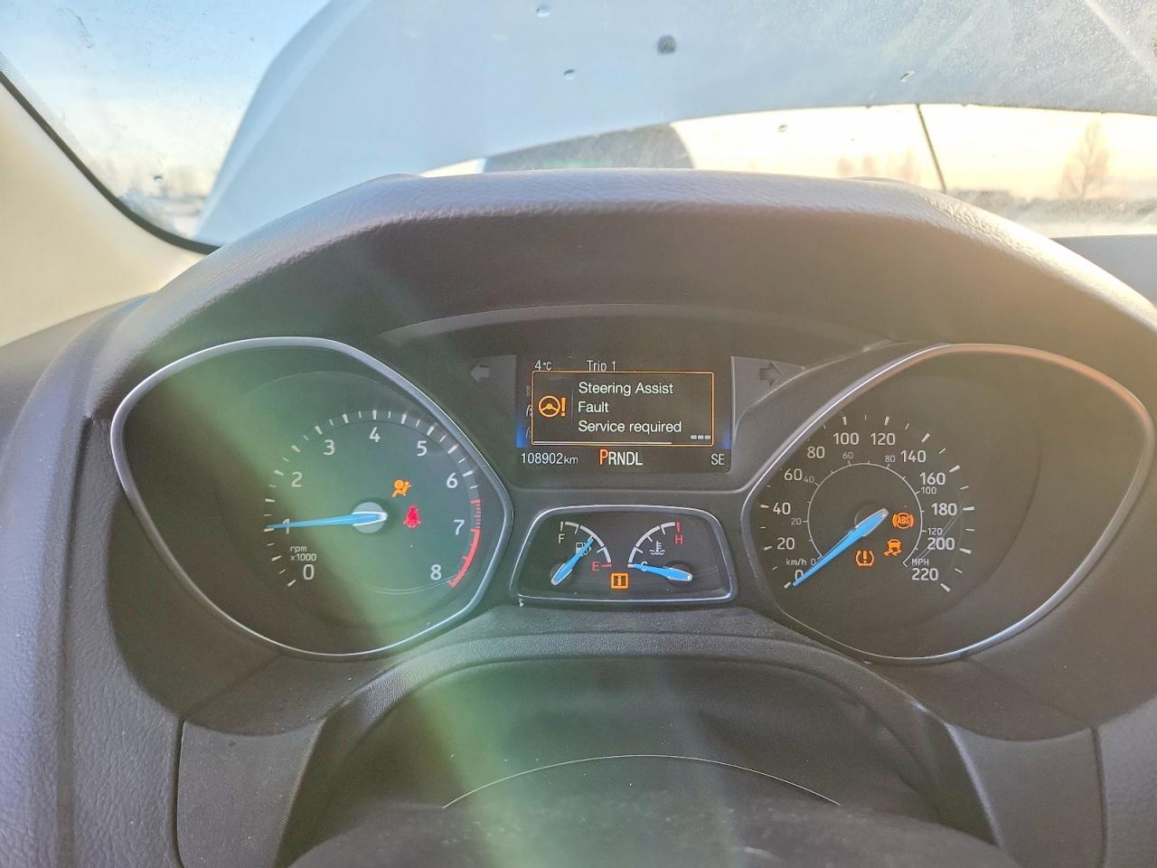 2017 FORD FOCUS SE photo 9