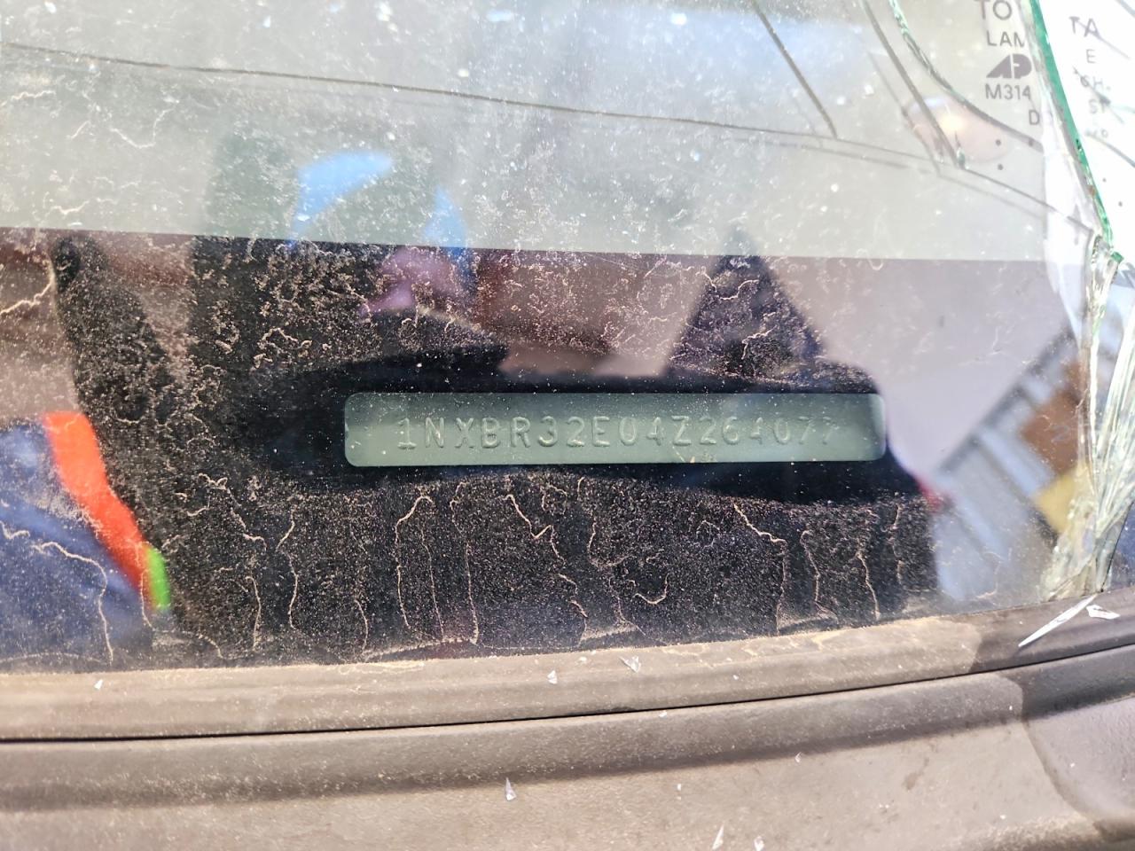 2004 TOYOTA COROLLA CE photo 23