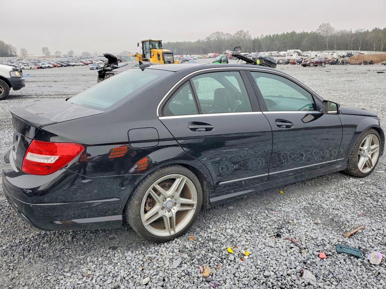 2013 MERCEDES-BENZ C 250 photo 3