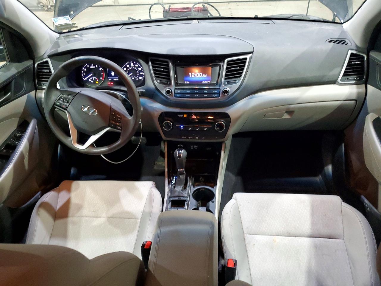 2018 HYUNDAI TUCSON SE photo 8