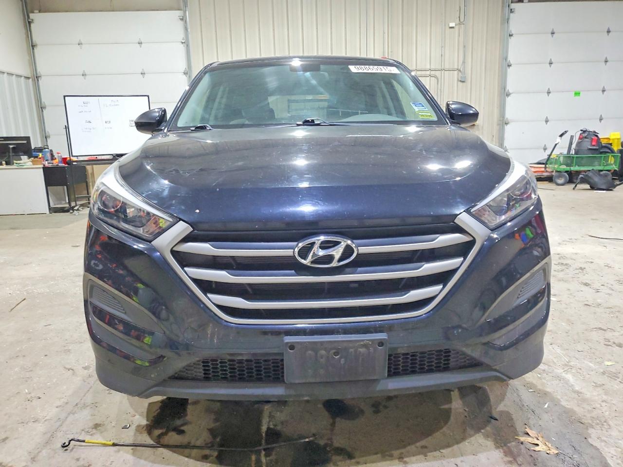 2018 HYUNDAI TUCSON SE photo 5