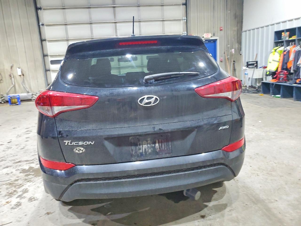 2018 HYUNDAI TUCSON SE photo 6