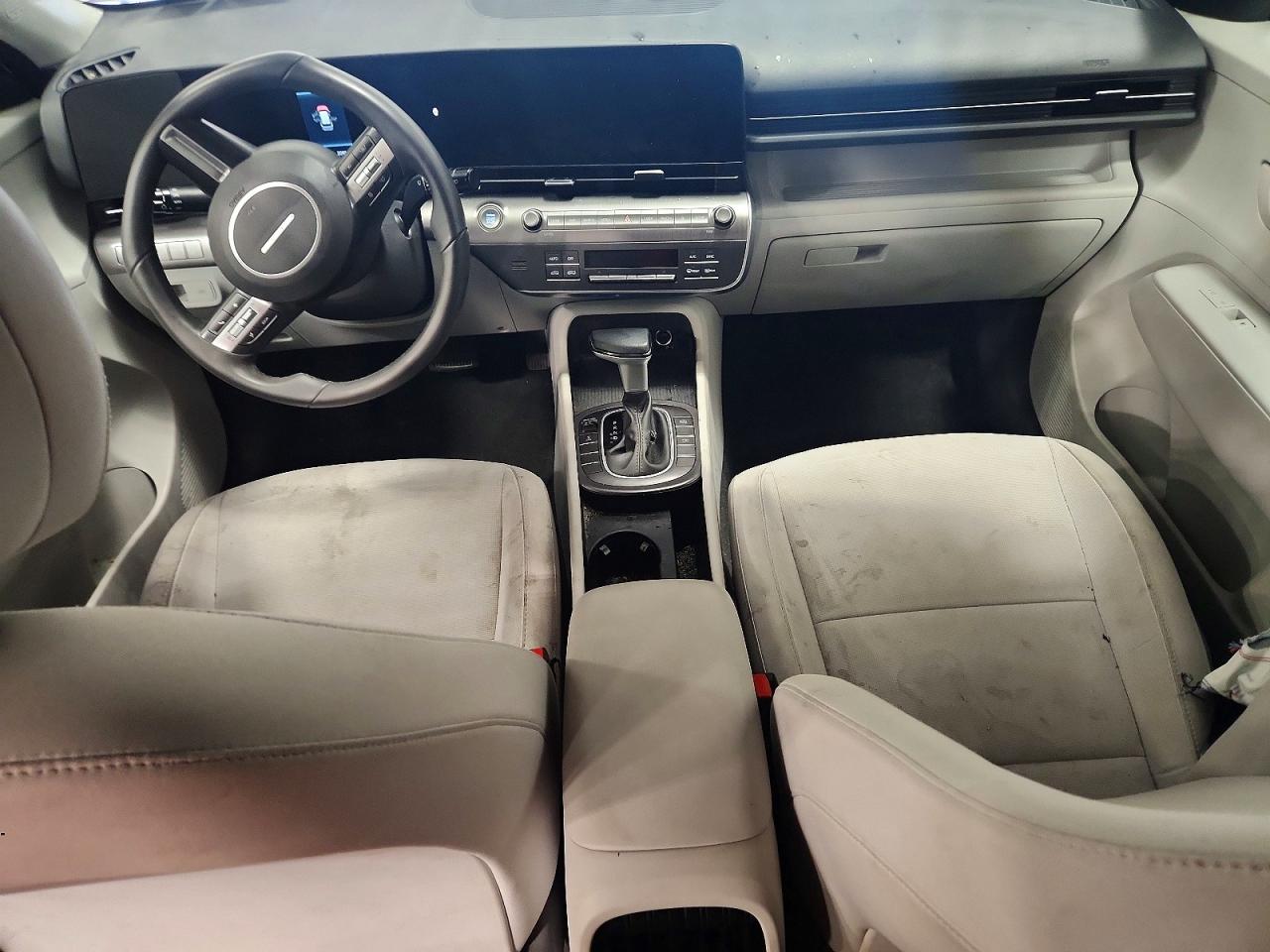 2025 HYUNDAI KONA SEL photo 8