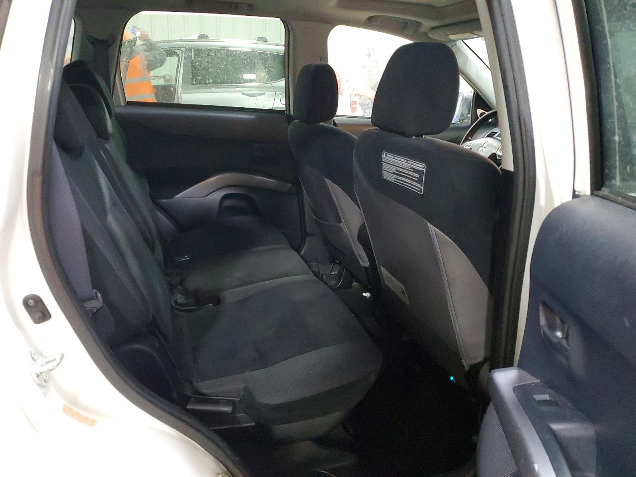 2007 MITSUBISHI OUTLANDER LS photo 11