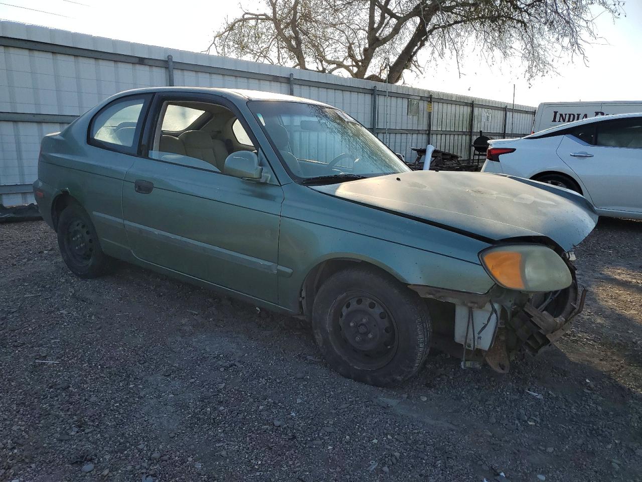 2005 HYUNDAI ACCENT GS photo 4