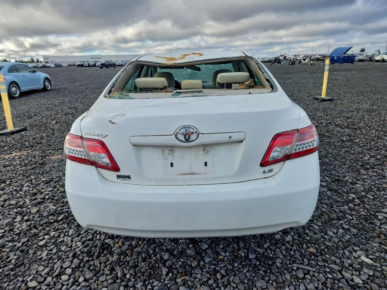 2010 TOYOTA CAMRY BASE photo 11