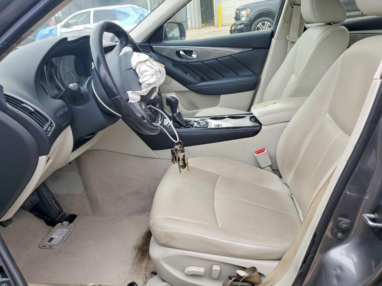 2015 INFINITI Q50 BASE photo 7