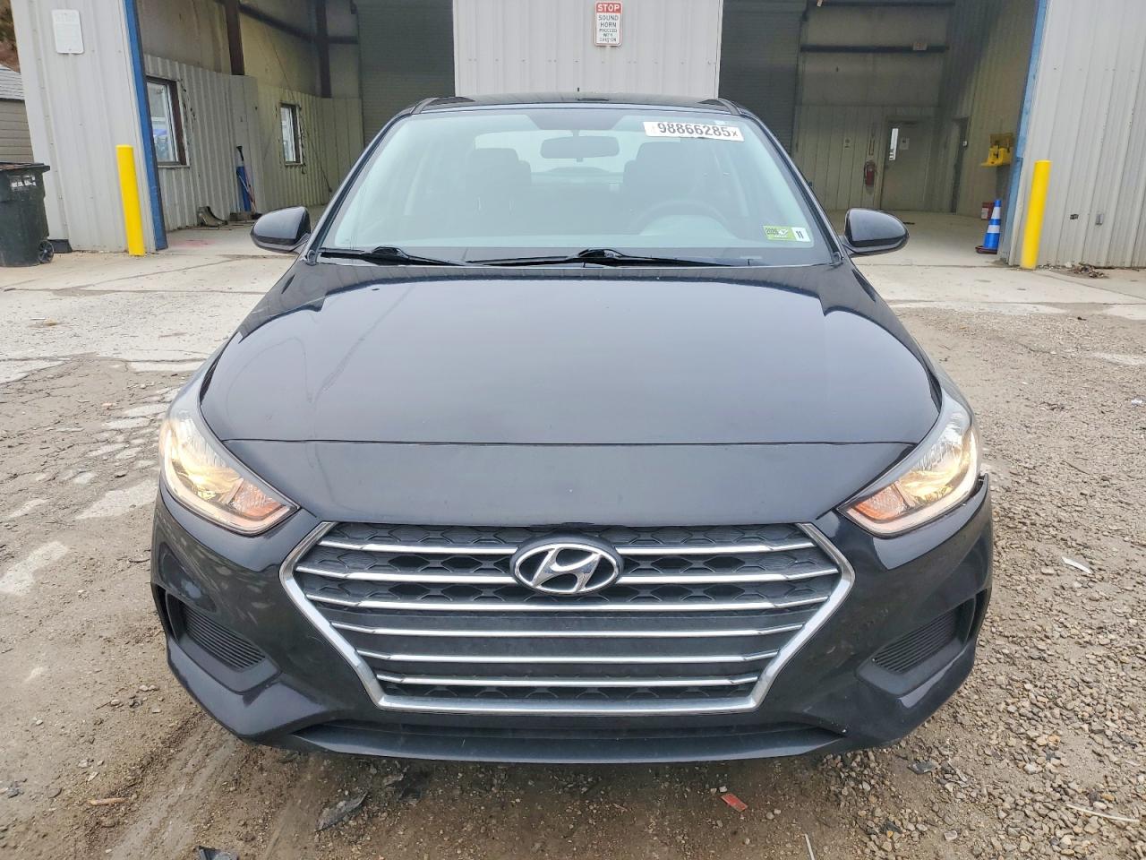 2019 HYUNDAI ACCENT SE photo 13