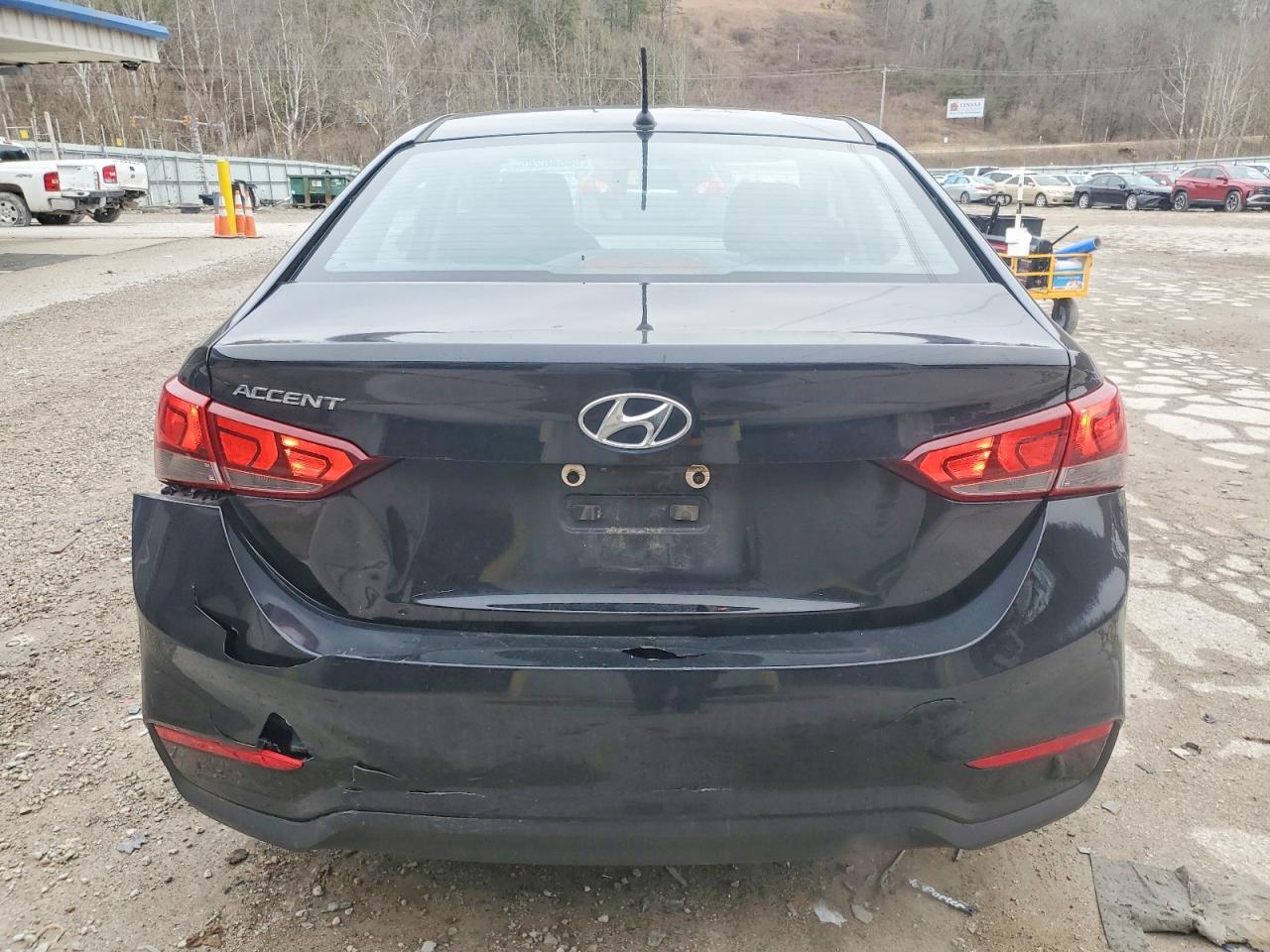 2019 HYUNDAI ACCENT SE photo 16