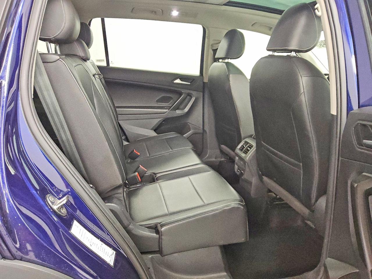 2021 VOLKSWAGEN TIGUAN SE photo 21