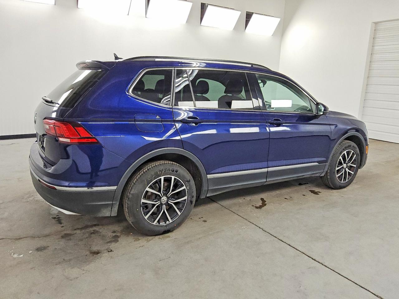 2021 VOLKSWAGEN TIGUAN SE photo 5