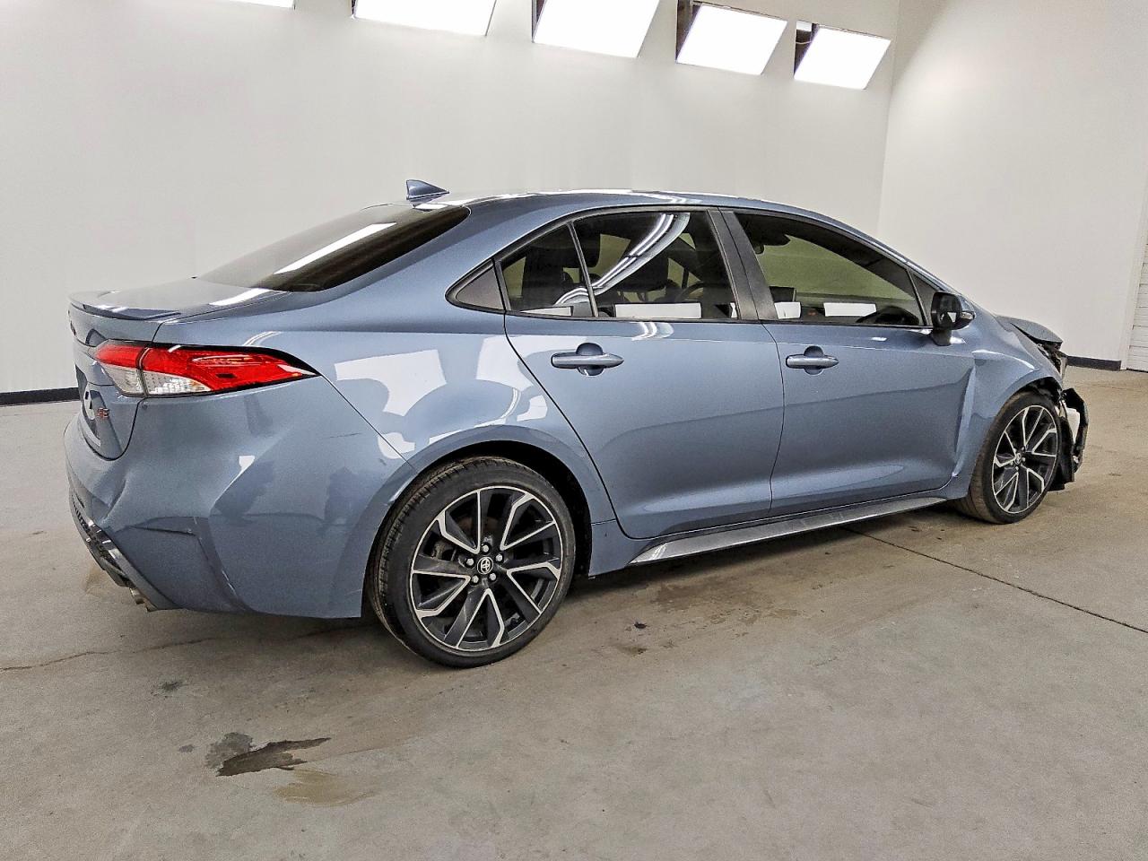 2020 TOYOTA COROLLA SE photo 3