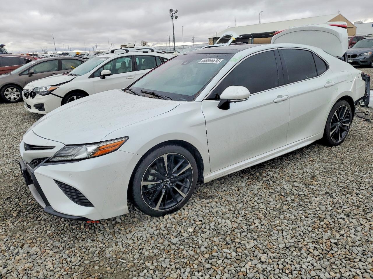 2018 TOYOTA CAMRY