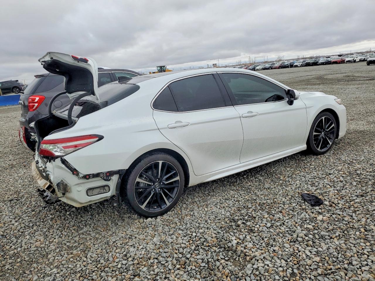 2018 TOYOTA CAMRY XSE photo 5