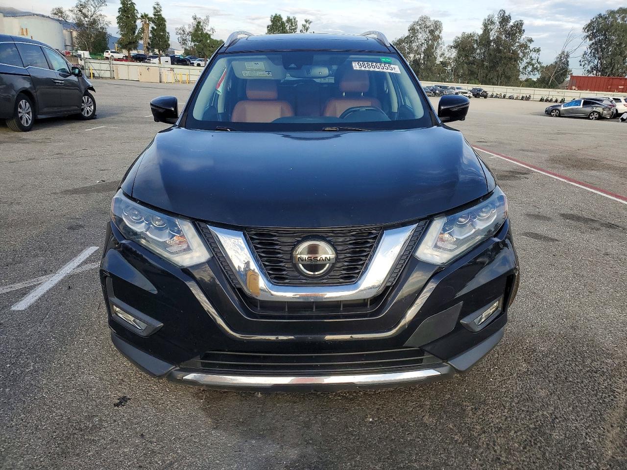 2018 NISSAN ROGUE S photo 5