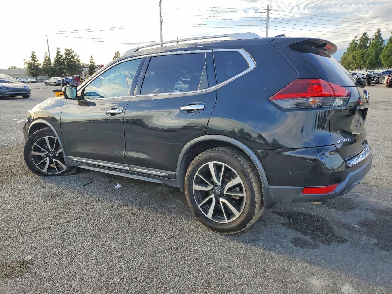 2018 NISSAN ROGUE S photo 2