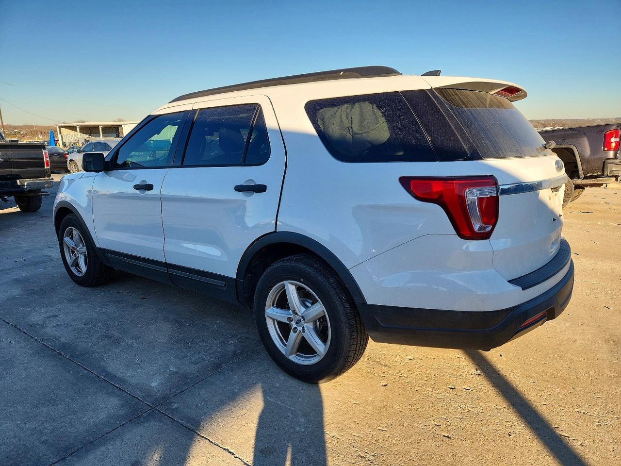 2018 FORD EXPLORER photo 4