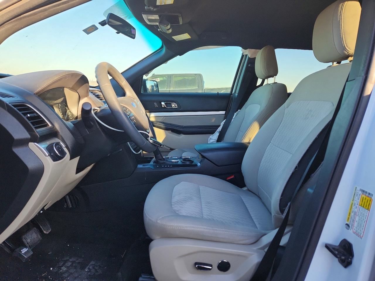 2018 FORD EXPLORER photo 19