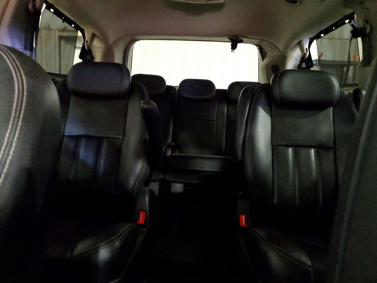 2010 CHRYSLER TOWN & COUNTRY TOURING photo 10