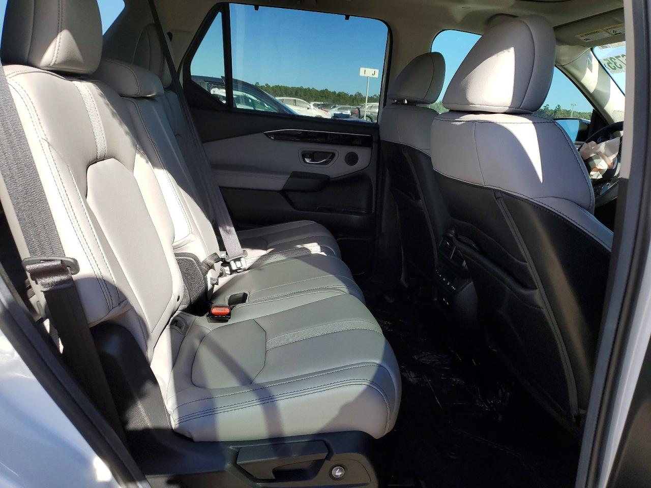 2025 HONDA PILOT TOURING photo 11