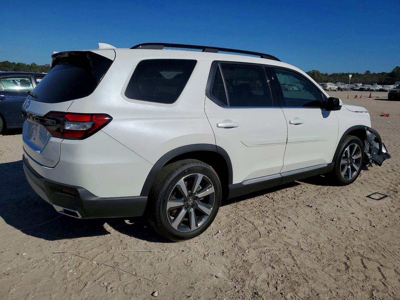 2025 HONDA PILOT TOURING photo 3