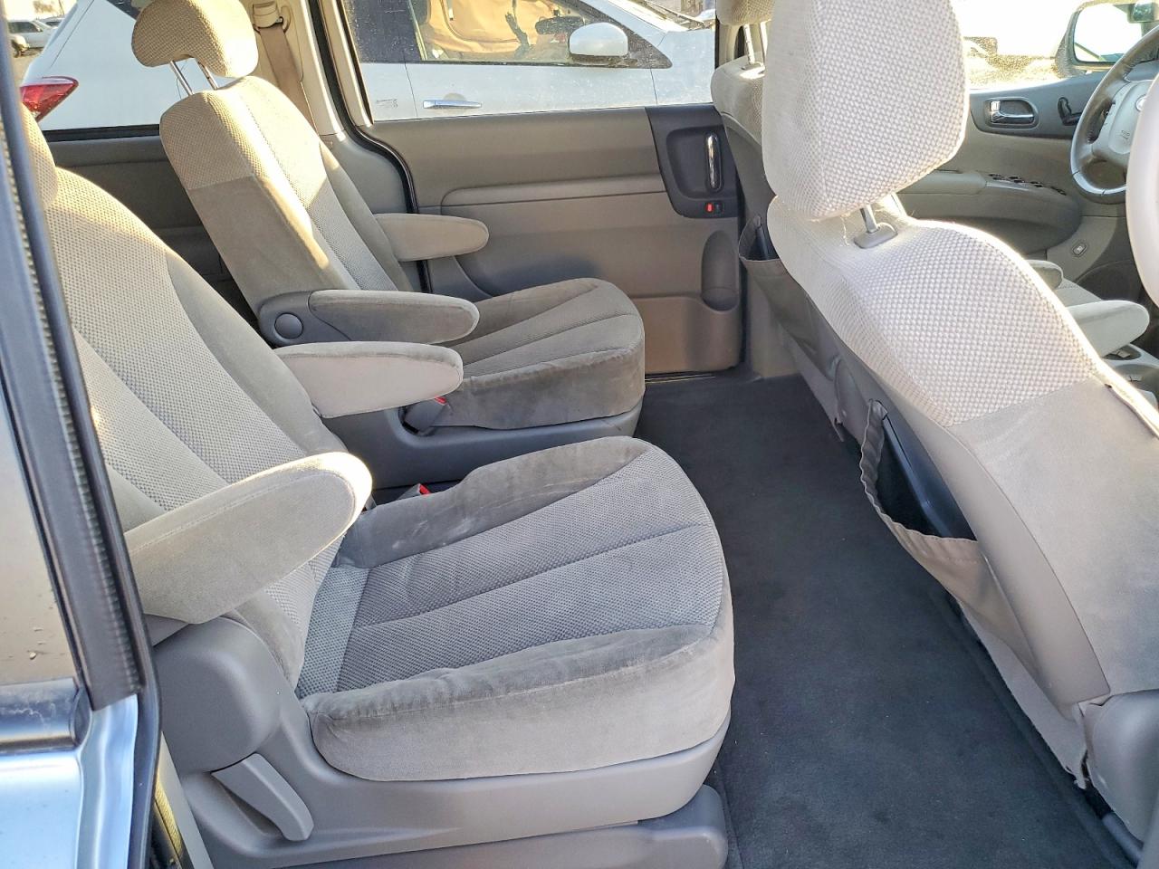 2010 KIA SEDONA EX photo 21
