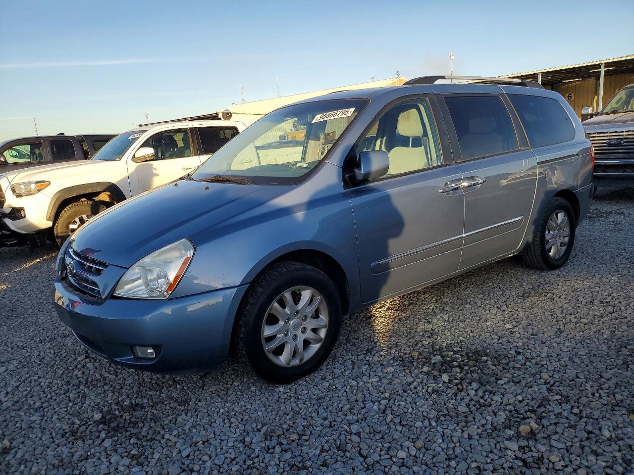 2010 KIA SEDONA