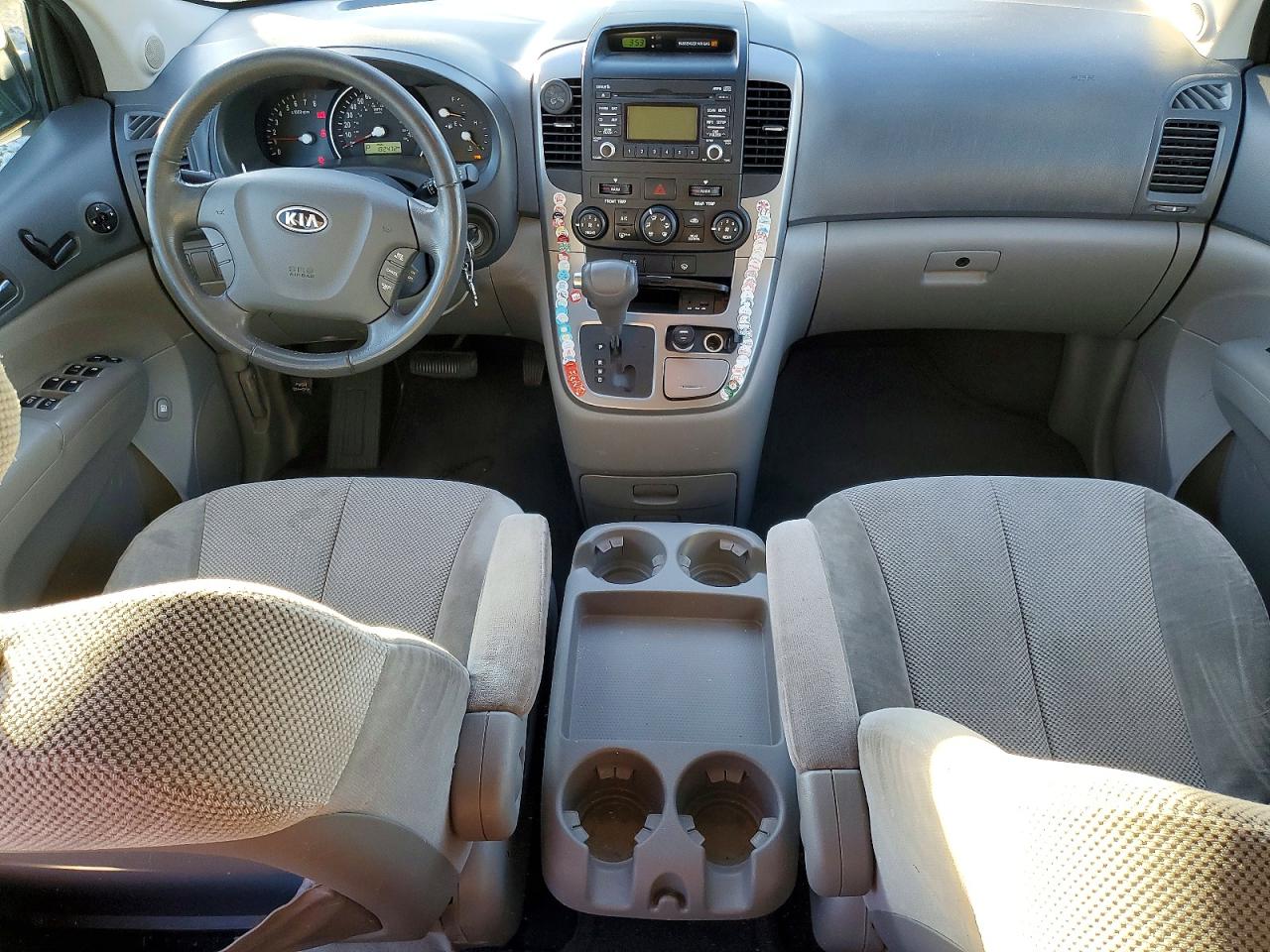 2010 KIA SEDONA EX photo 15