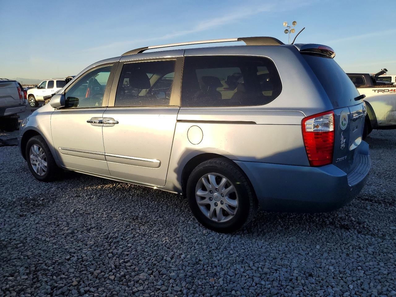 2010 KIA SEDONA EX photo 3