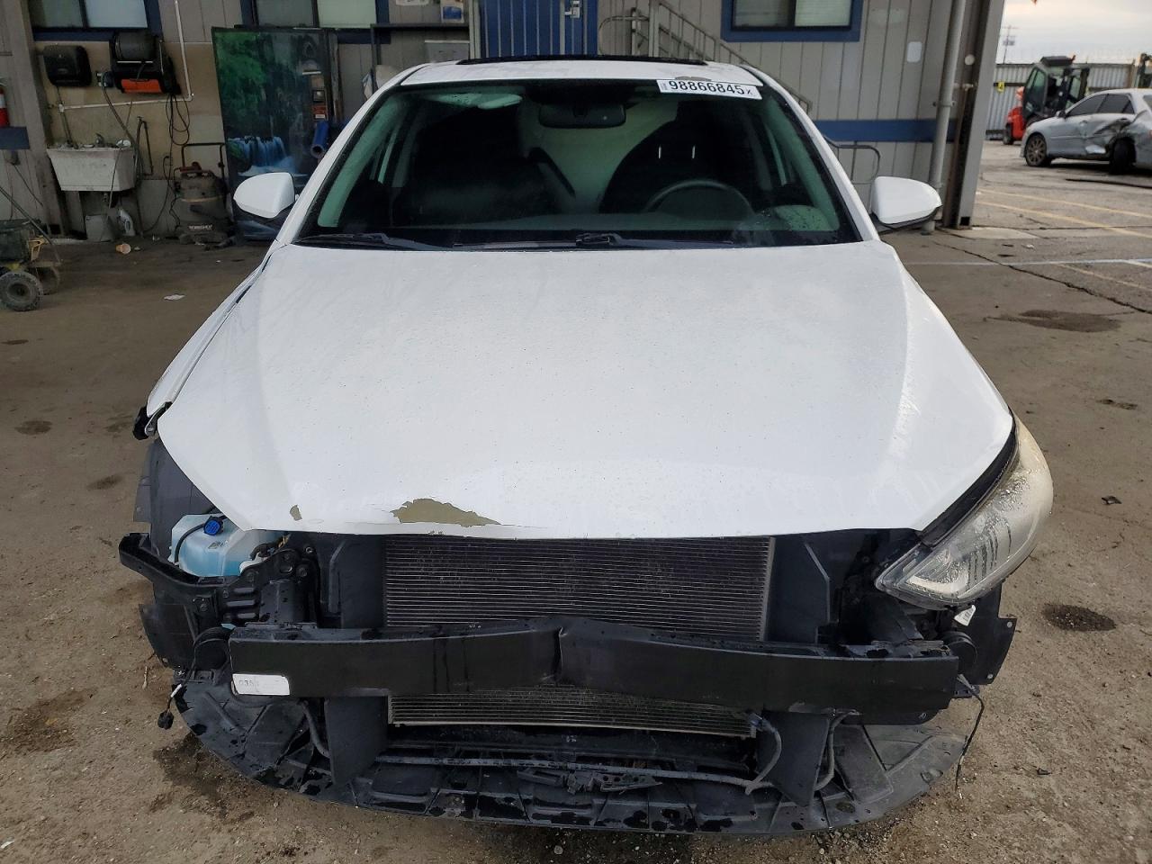 2018 HYUNDAI ELANTRA SEL photo 9
