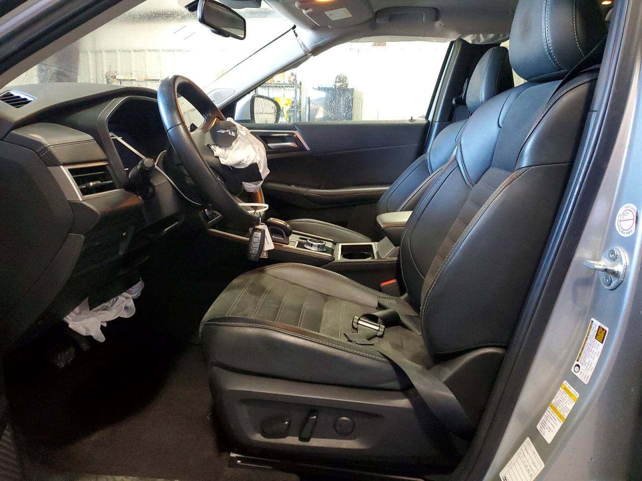 2024 MITSUBISHI OUTLANDER SE photo 7