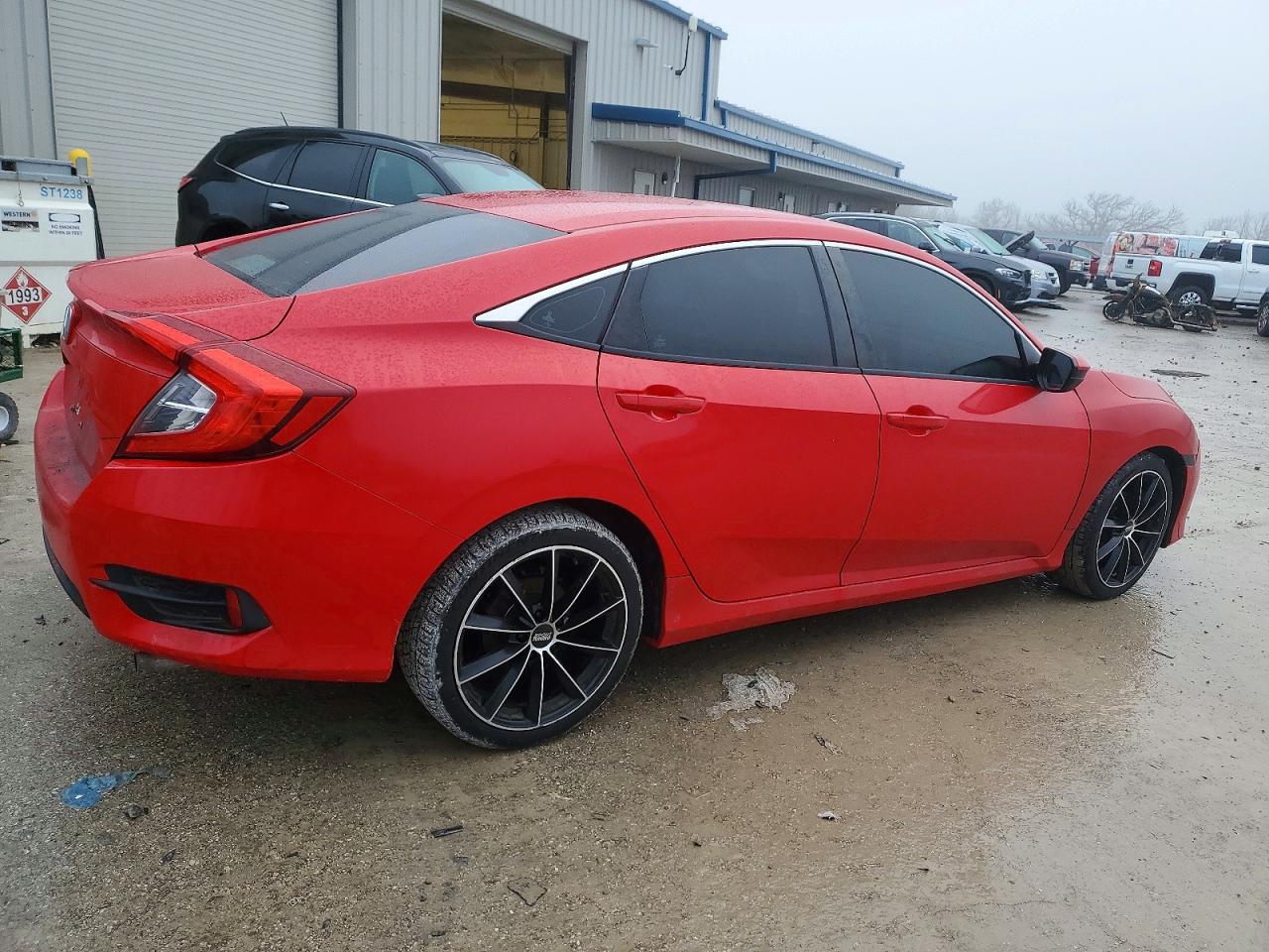 2016 HONDA CIVIC LX photo 3