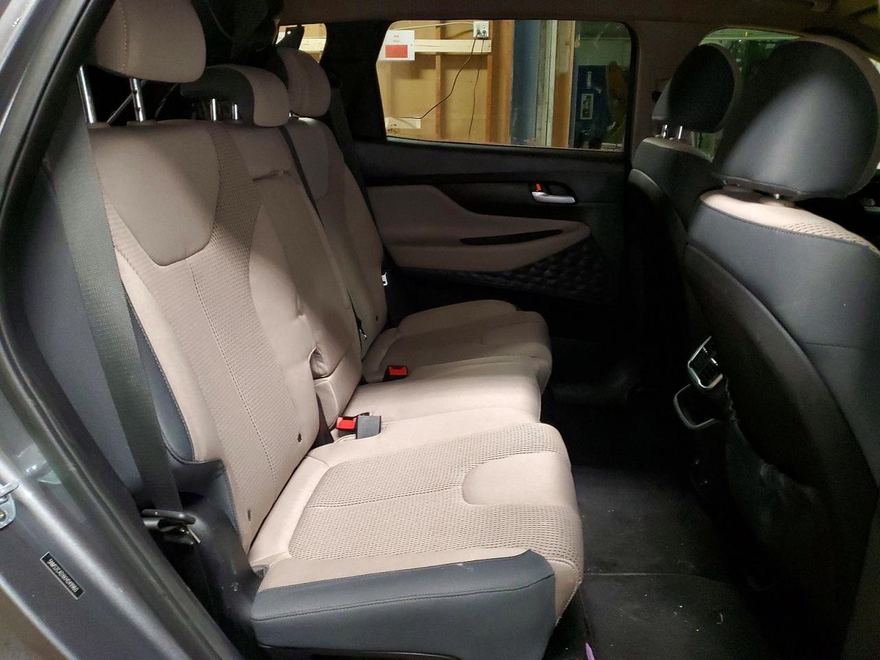 2019 HYUNDAI SANTA FE SE photo 10