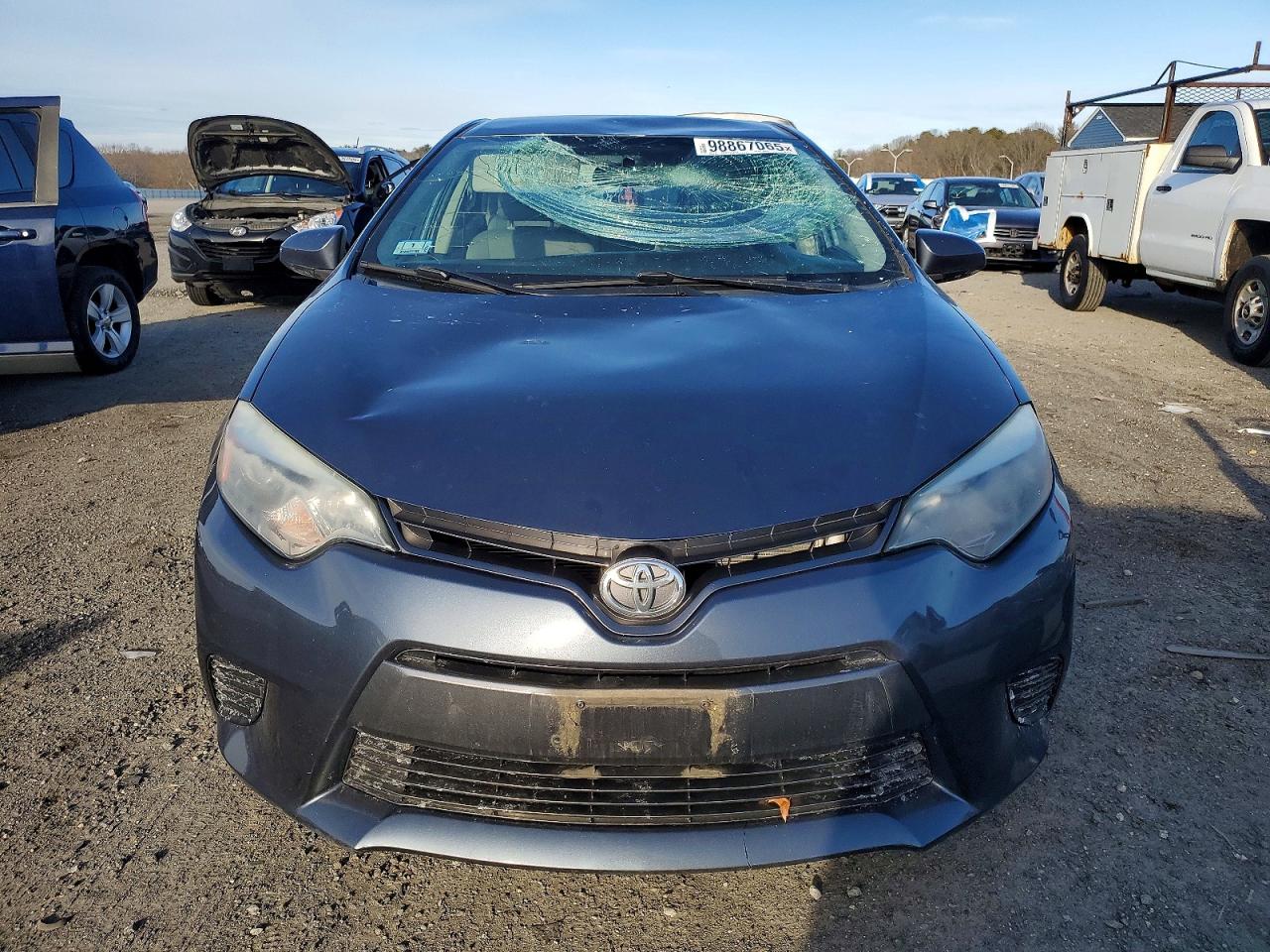 2015 TOYOTA COROLLA LE photo 9