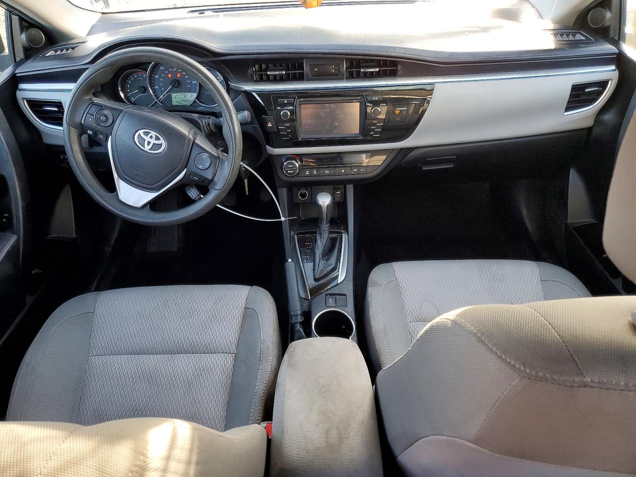 2015 TOYOTA COROLLA LE photo 15
