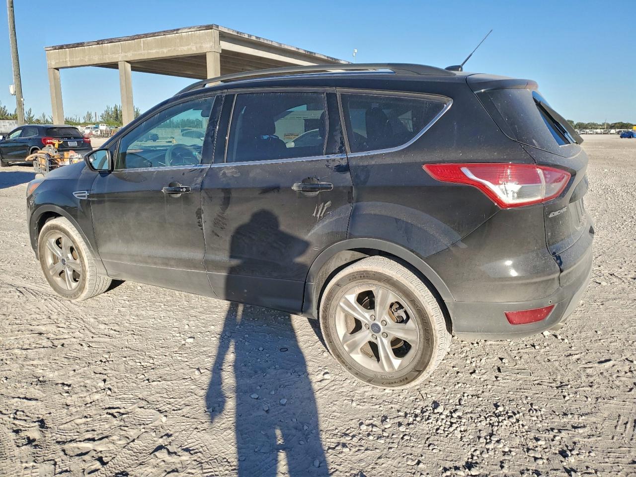 2016 FORD ESCAPE SE photo 2
