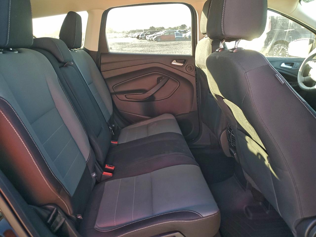2016 FORD ESCAPE SE photo 11