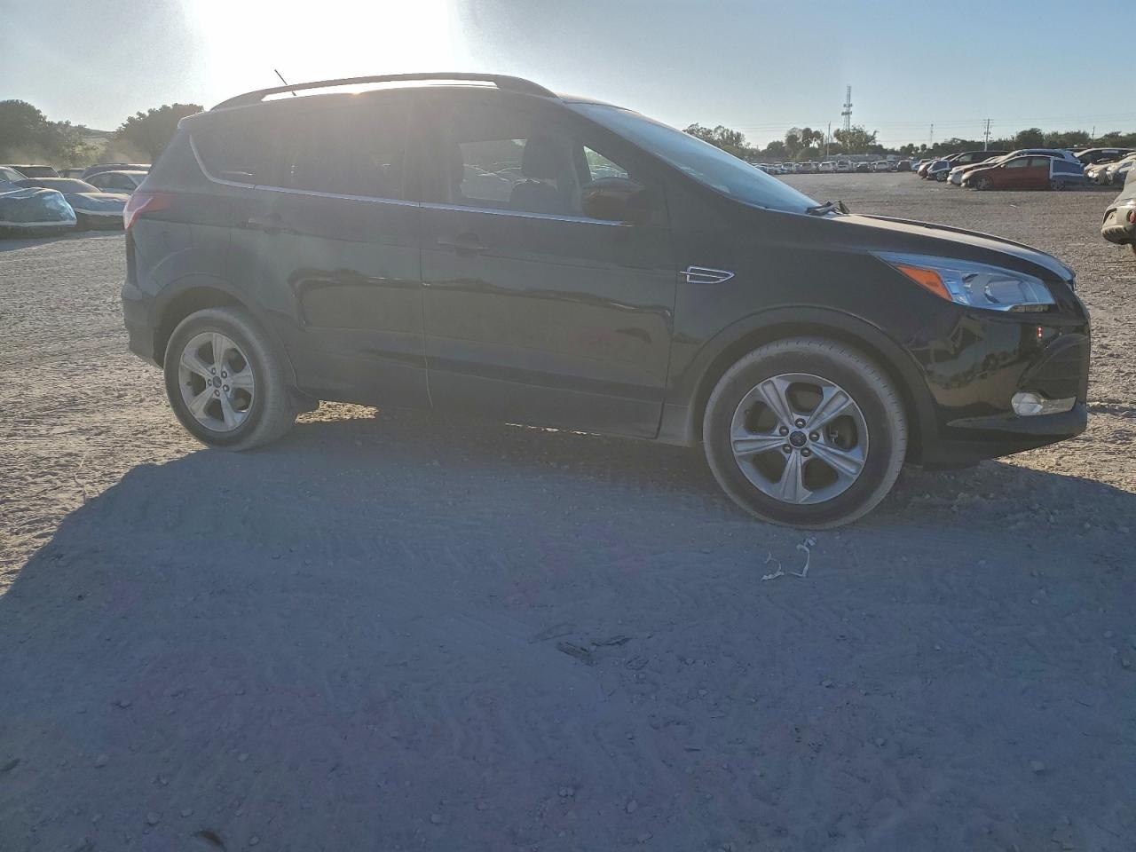 2016 FORD ESCAPE SE photo 4