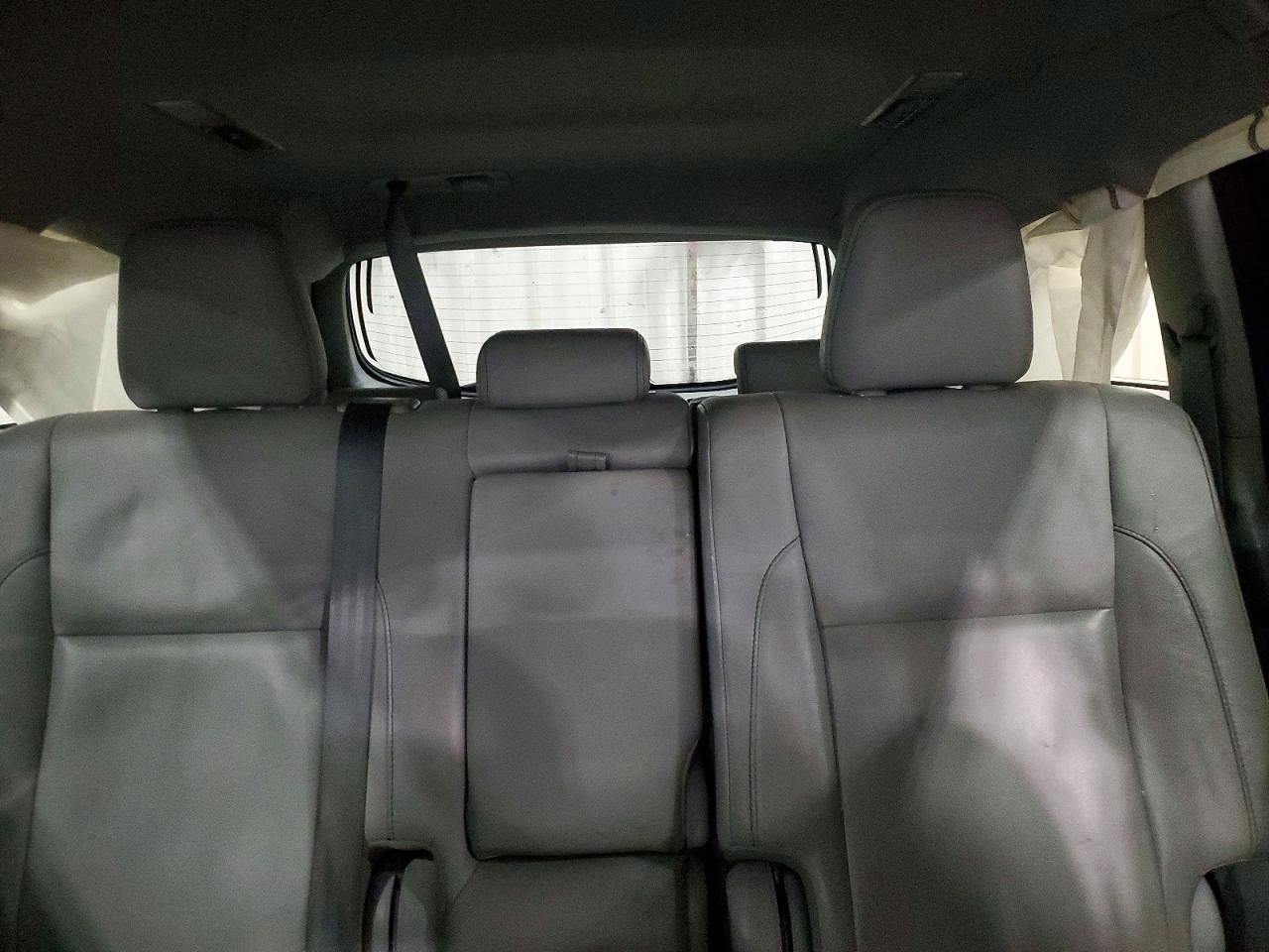 2018 TOYOTA HIGHLANDER SE photo 10