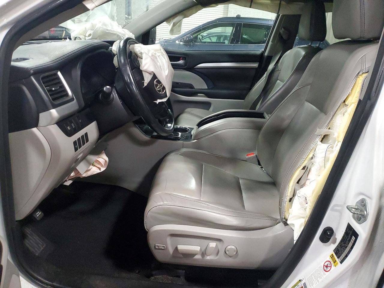 2018 TOYOTA HIGHLANDER SE photo 7