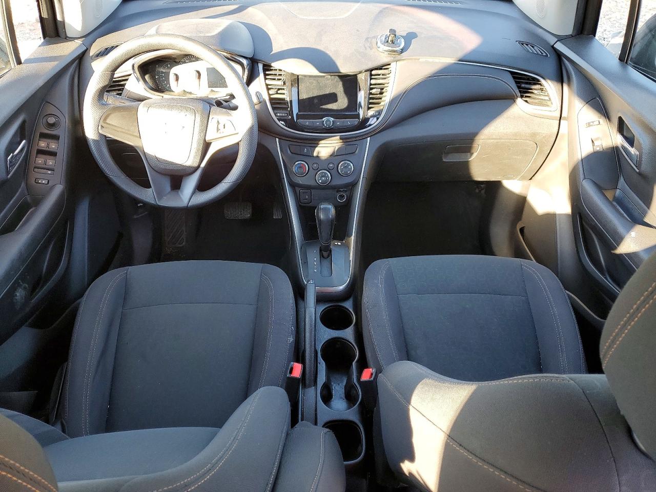 2018 CHEVROLET TRAX LS photo 22