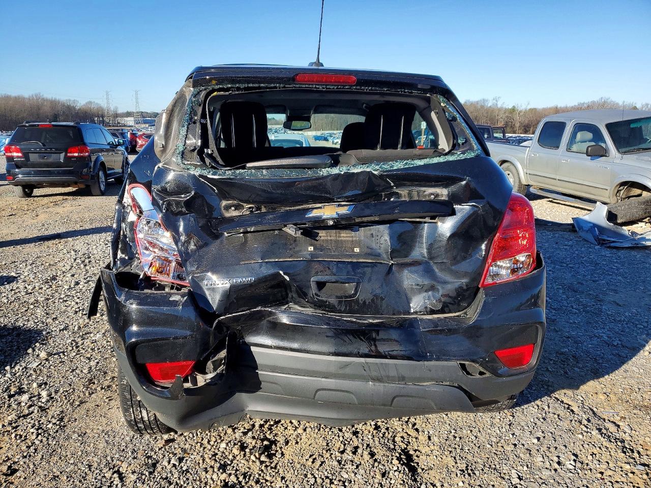 2018 CHEVROLET TRAX LS photo 16