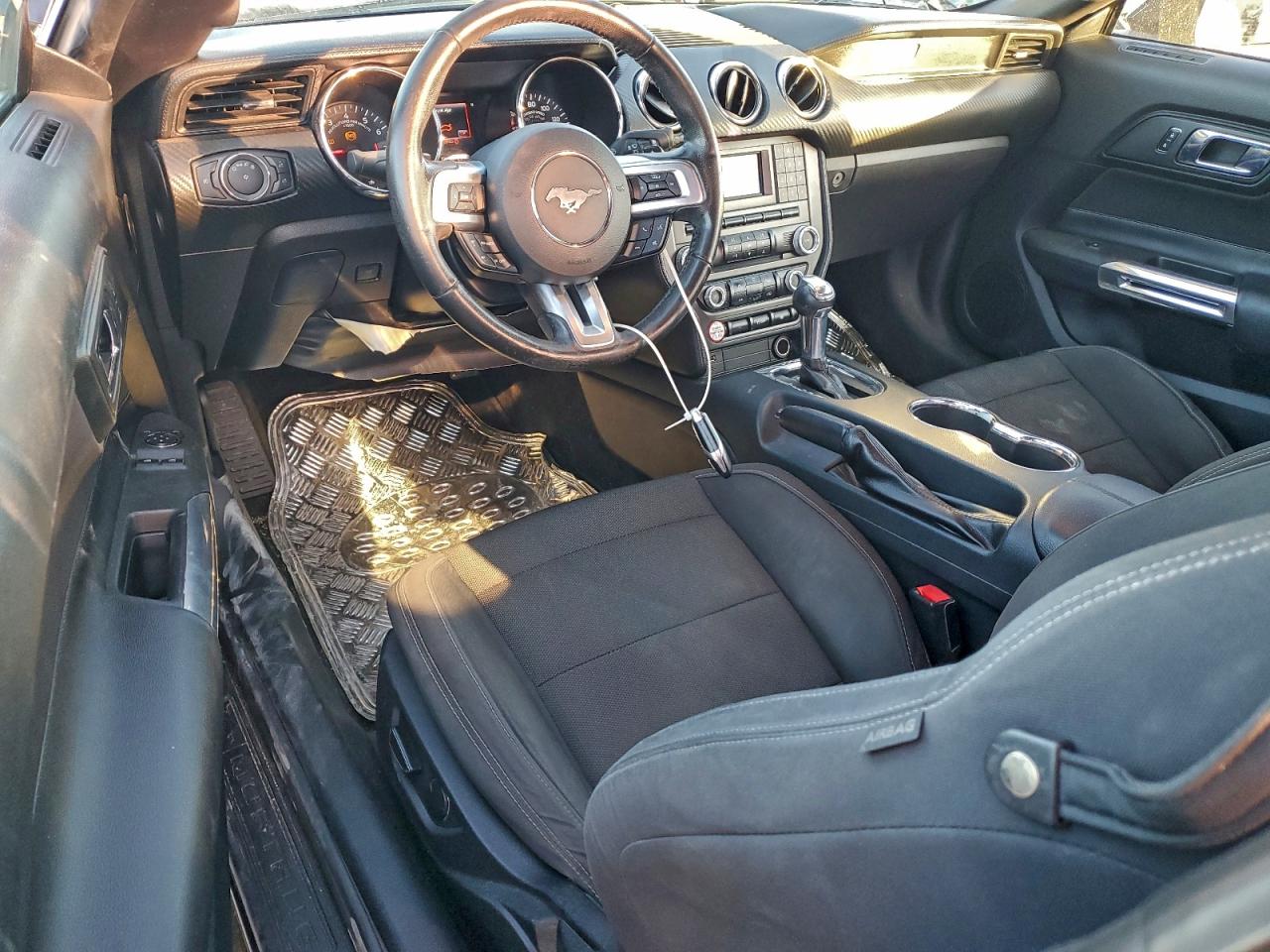 2016 FORD MUSTANG photo 15