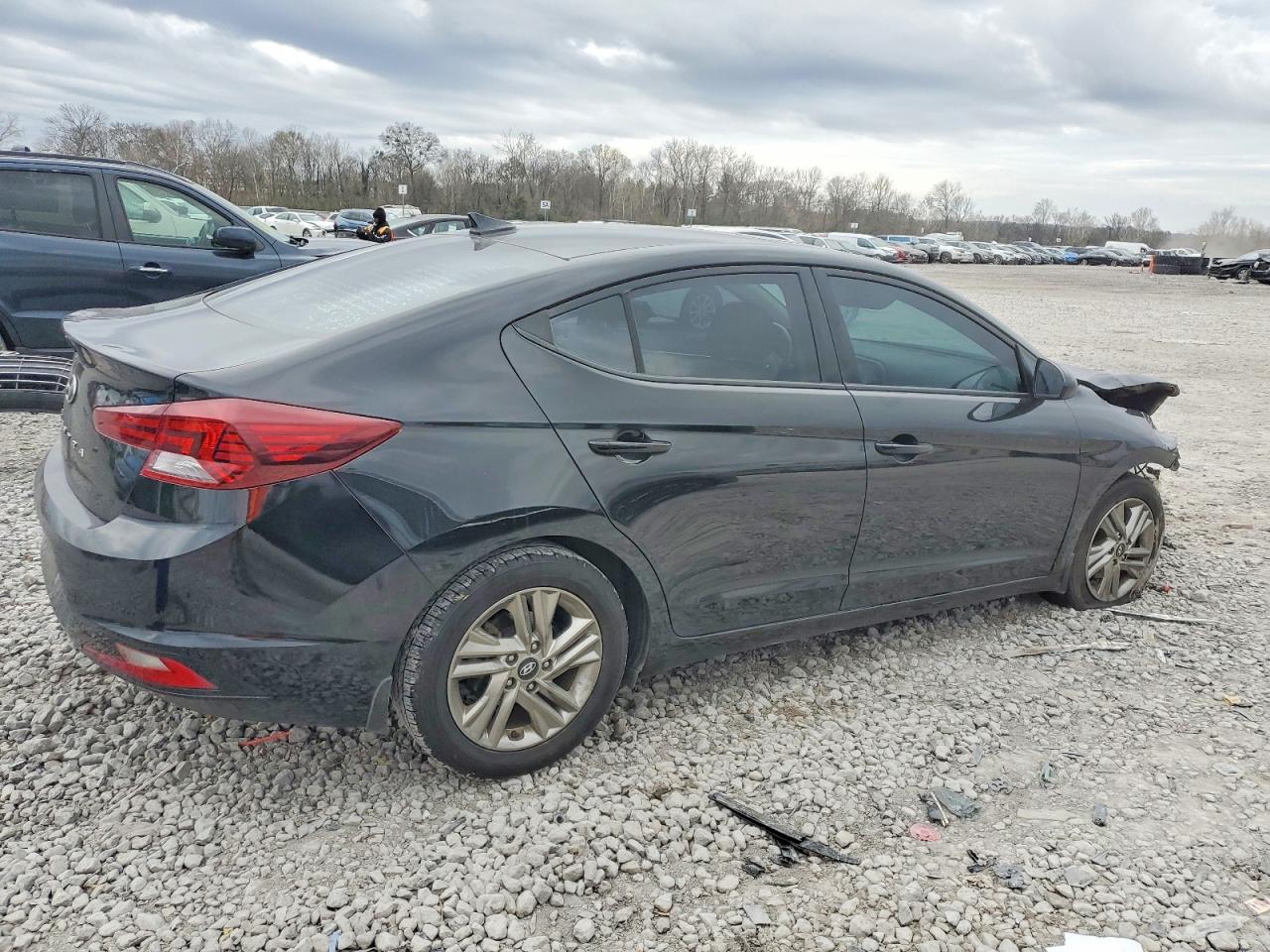 2020 HYUNDAI ELANTRA SEL photo 3