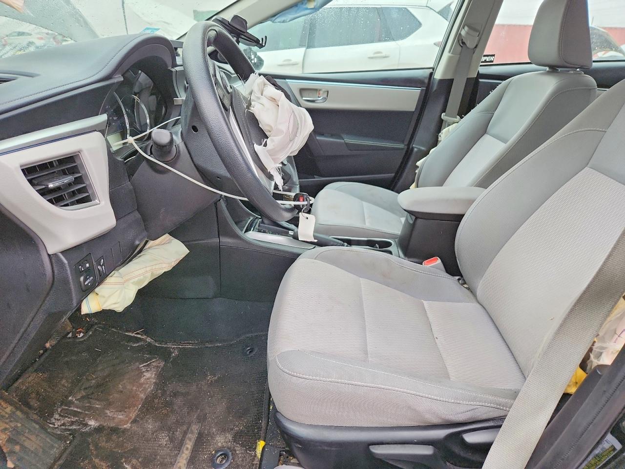 2014 TOYOTA COROLLA L photo 7