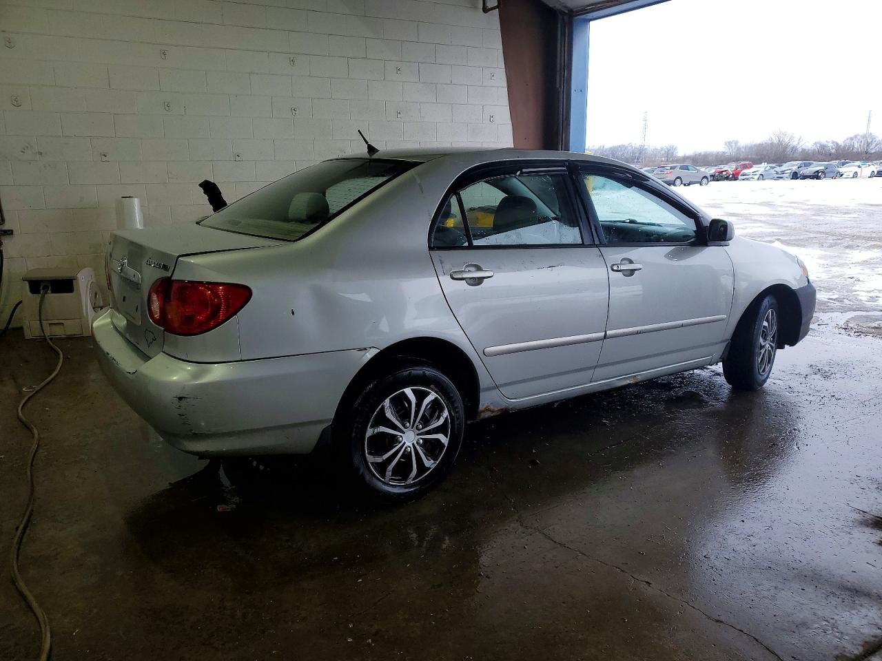 2004 TOYOTA COROLLA CE photo 3