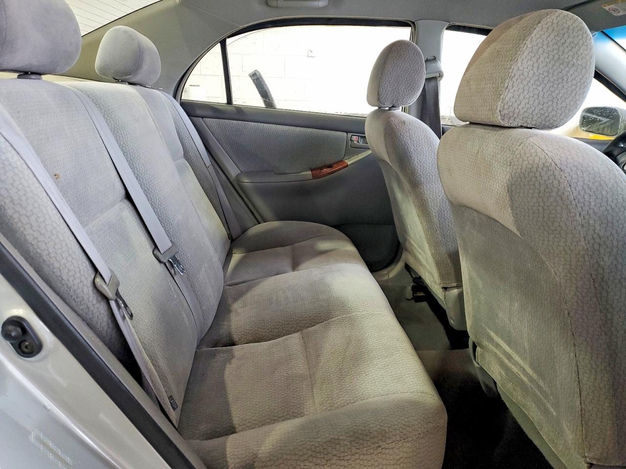 2004 TOYOTA COROLLA CE photo 10