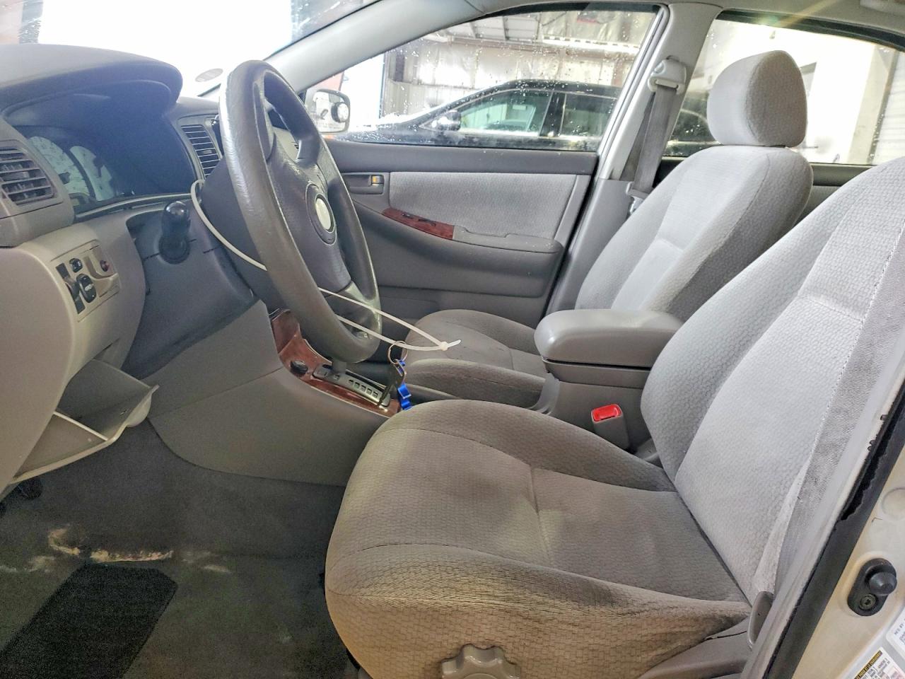 2004 TOYOTA COROLLA CE photo 7