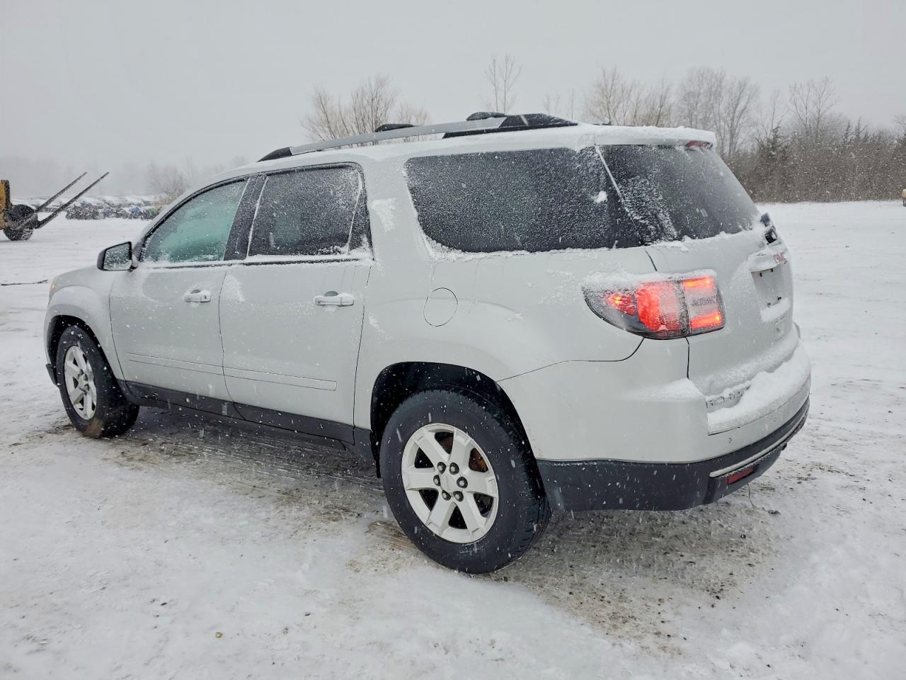 2016 GMC ACADIA SLE photo 2